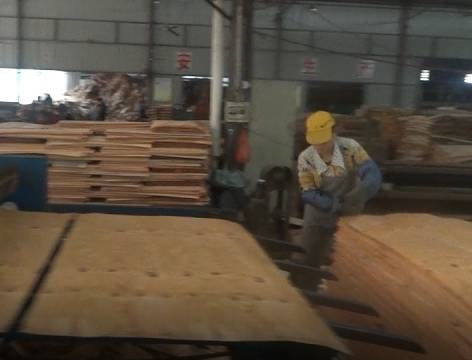 2000mm mesin mengupas kayu dan inti veneer bubut untuk mengupas veneer kayu tipis
